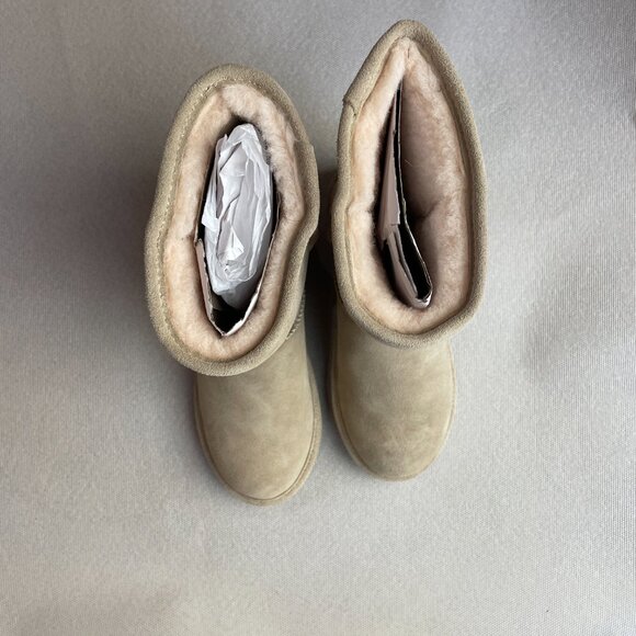 BearPaw classic boots NWOT - Picture 2 of 3